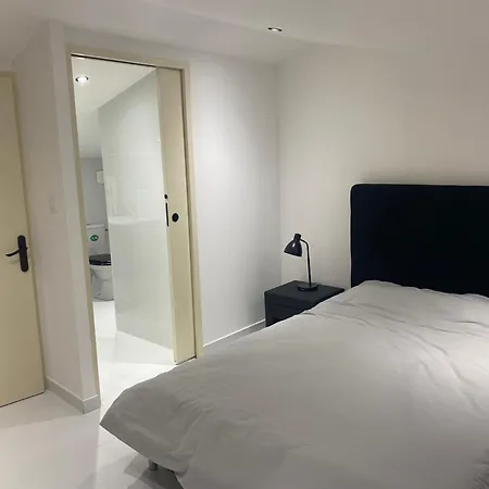 Quarto em Acomodações Particulares Privee En Centre-ville