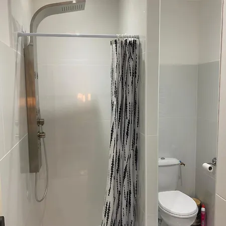 Privee En Centre-ville Quarto em Acomodações Particulares