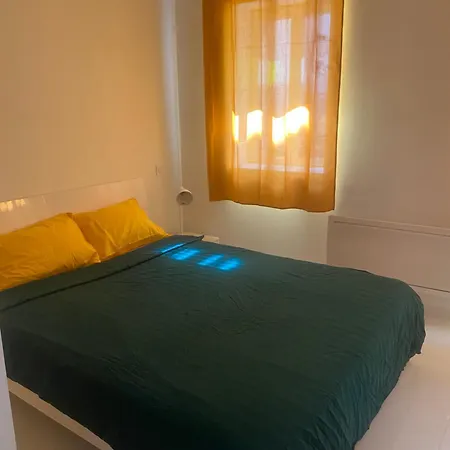 Quarto em Acomodações Particulares Privee En Centre-ville