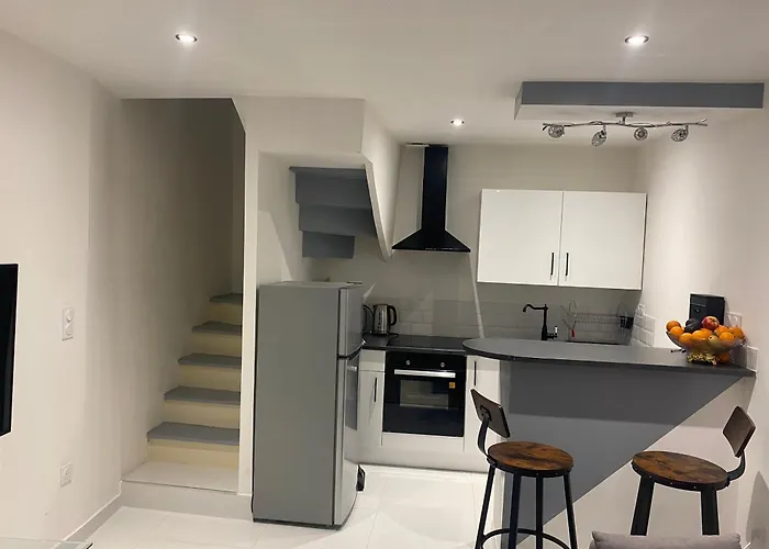 Quarto em Acomodações Particulares Privee En Centre-ville Trèbes